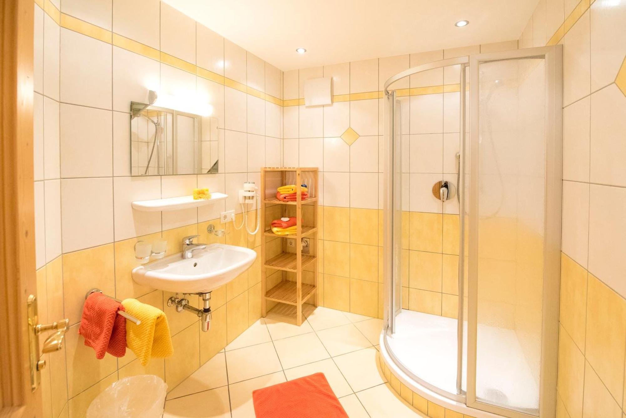 Apartment Aparthaus Hubertus